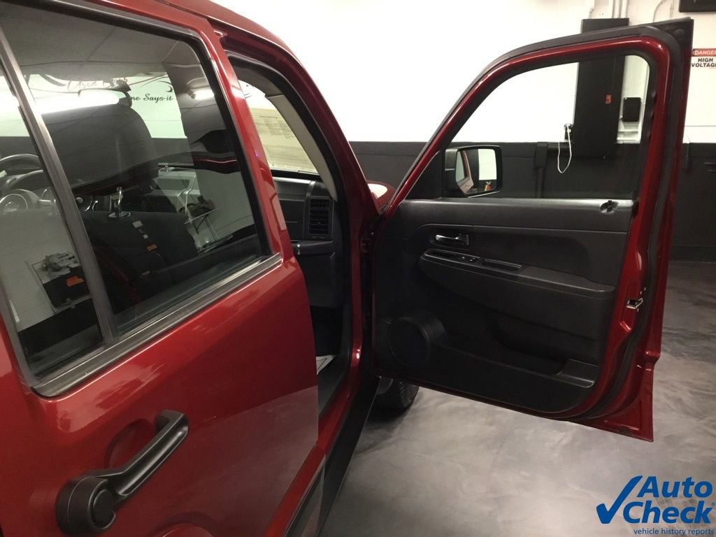 Used 2011 Jeep Liberty Sport image 36