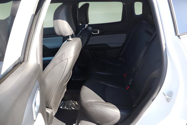 Used 2023 Jeep Compass Latitude image 25