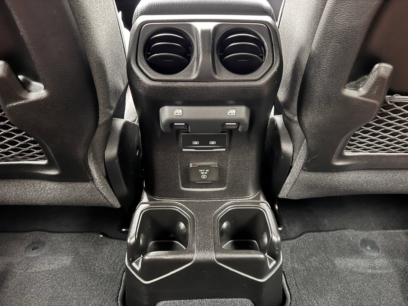Used 2024 Jeep Wrangler Unlimited Rubicon w/ Dual Top Group AWD/4WD image 27