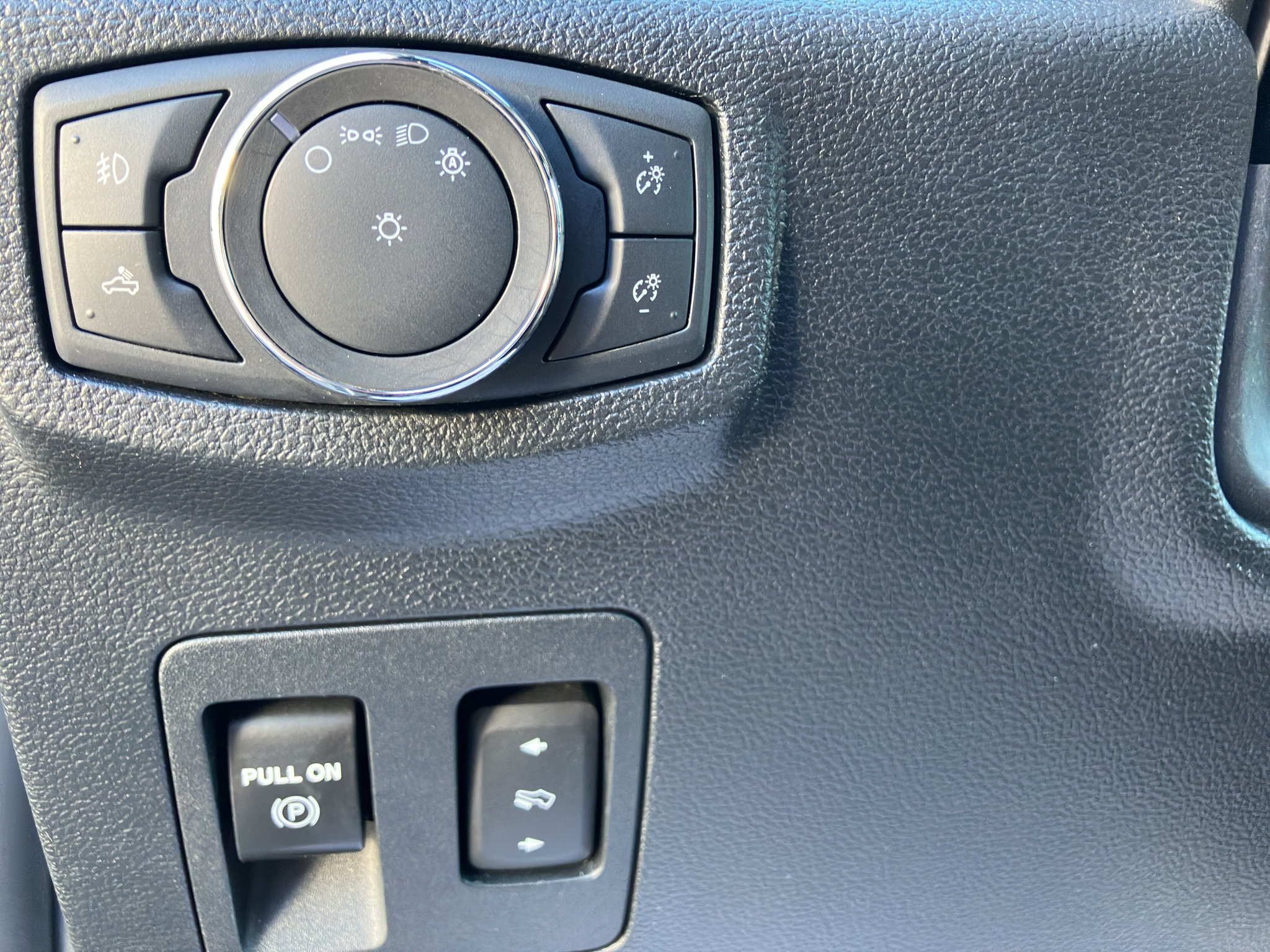 Used 2020 Ford F150 Lariat AWD/4WD image 17