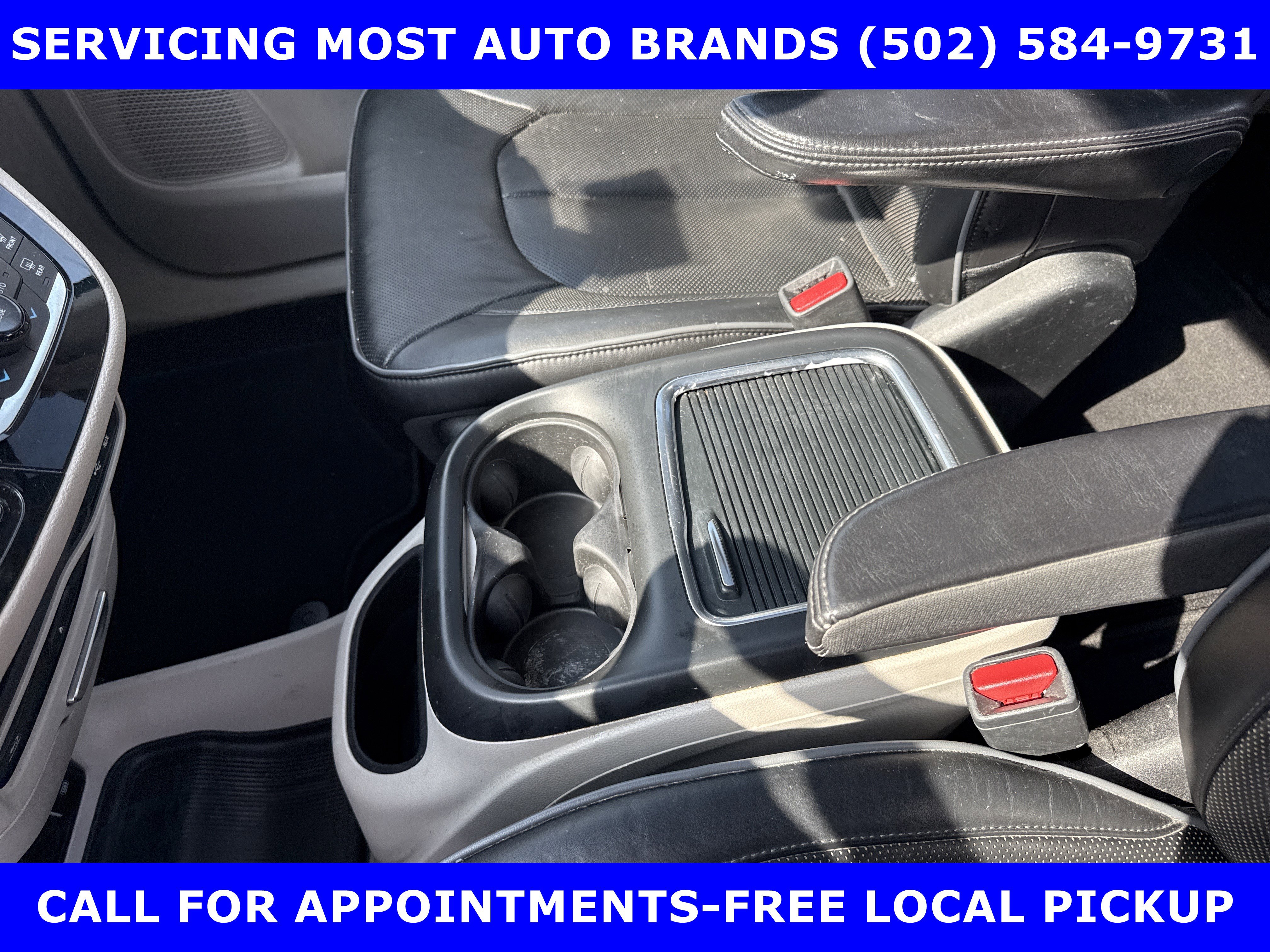 Used 2018 Chrysler Pacifica Limited image 22