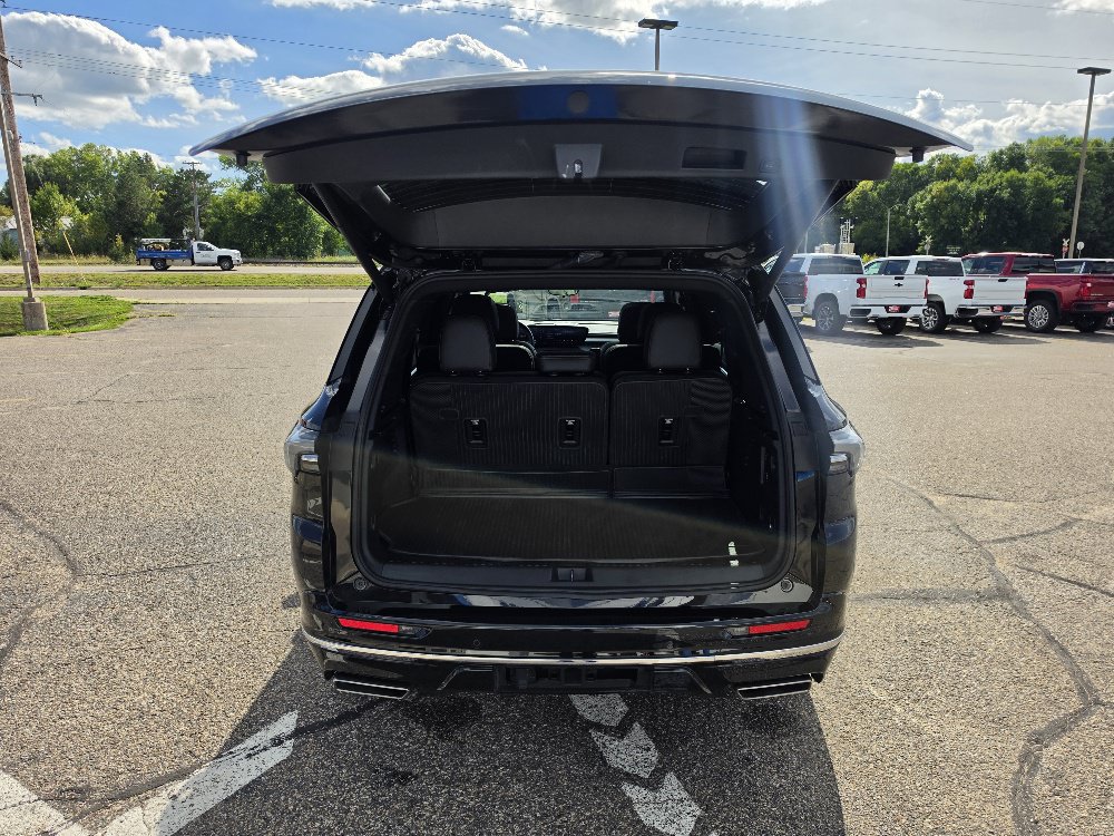 Used 2026 Buick Enclave Avenir w/ Super Cruise Package AWD/4WD image 13