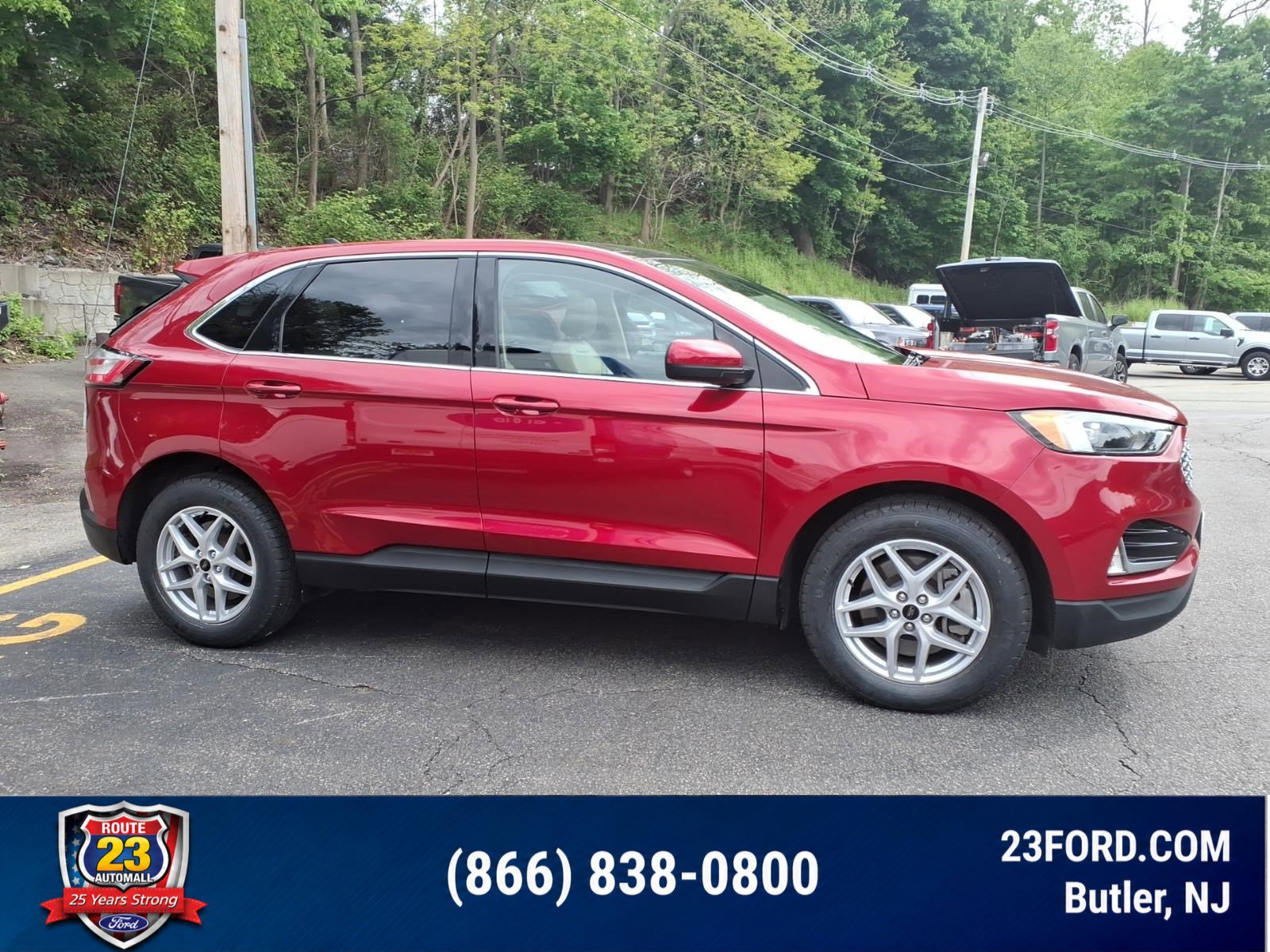Certified 2024 Ford Edge SEL w/ Convenience Package AWD/4WD image 9