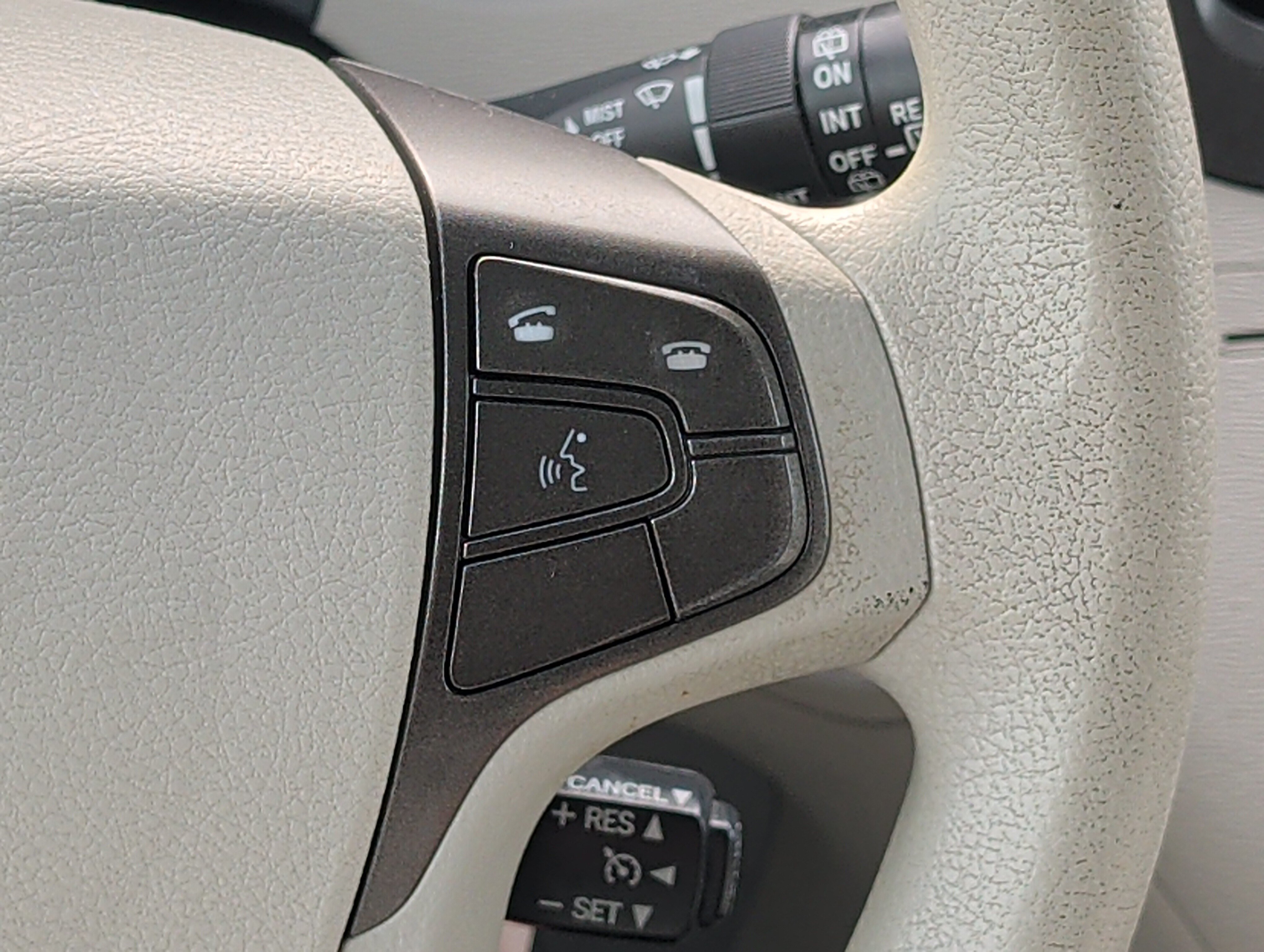 Used 2013 Toyota Sienna LE w/ Towing Pkg AWD/4WD image 29