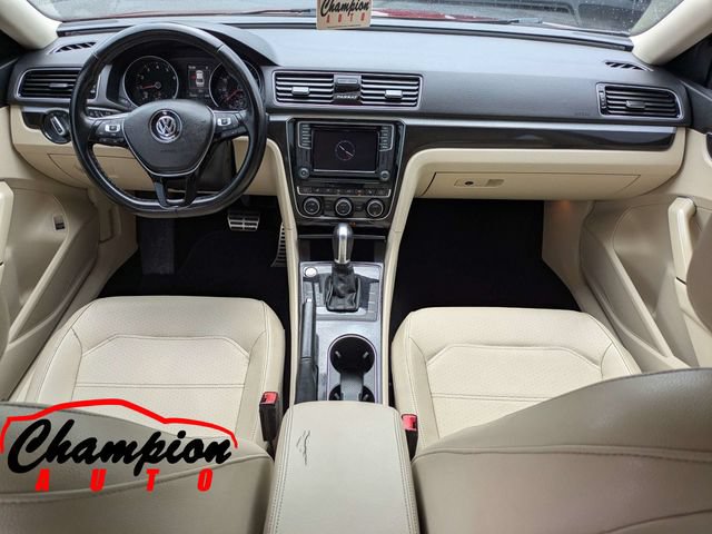 Used 2019 Volkswagen Passat 2.0T SE R-Line FWD image 17