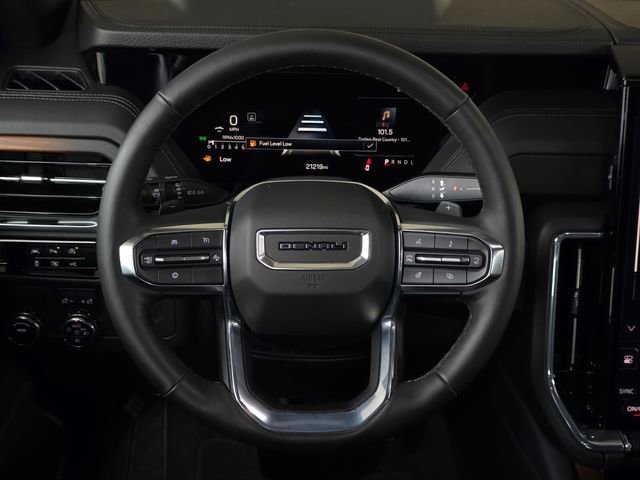 Used 2025 GMC Yukon Denali RWD image 16