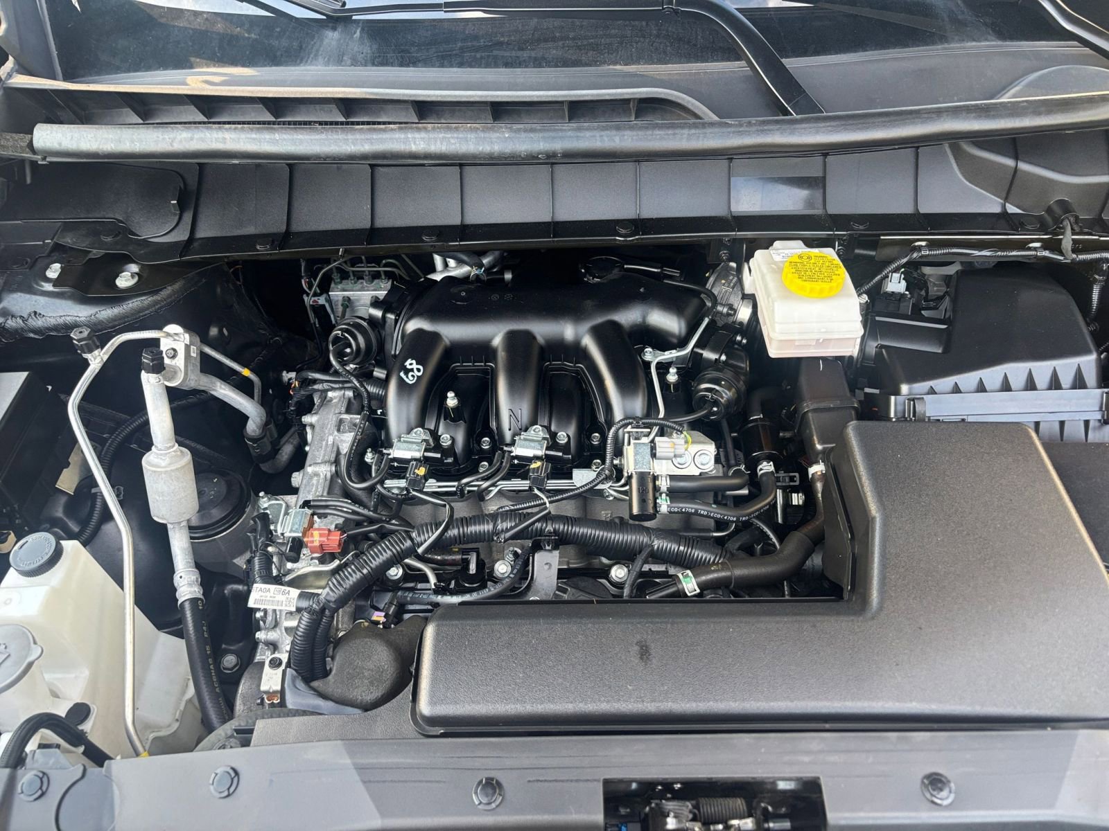 Used 2025 Nissan Pathfinder SV image 33