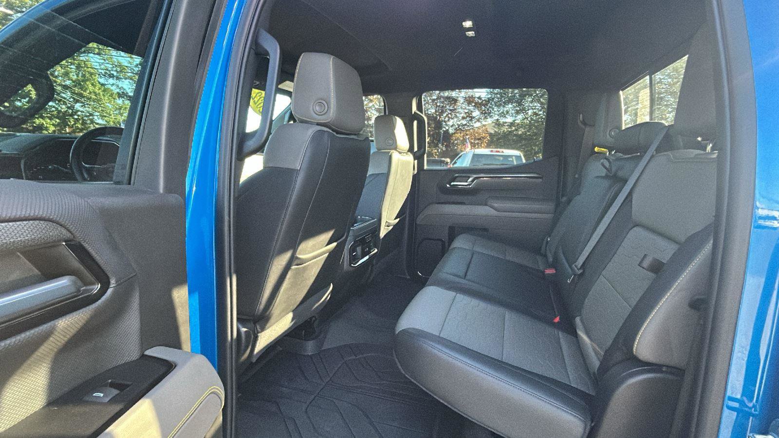 Used 2022 Chevrolet Silverado 1500 ZR2 w/ Technology Package image 31