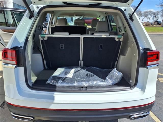 New 2025 Volkswagen Atlas SE image 30