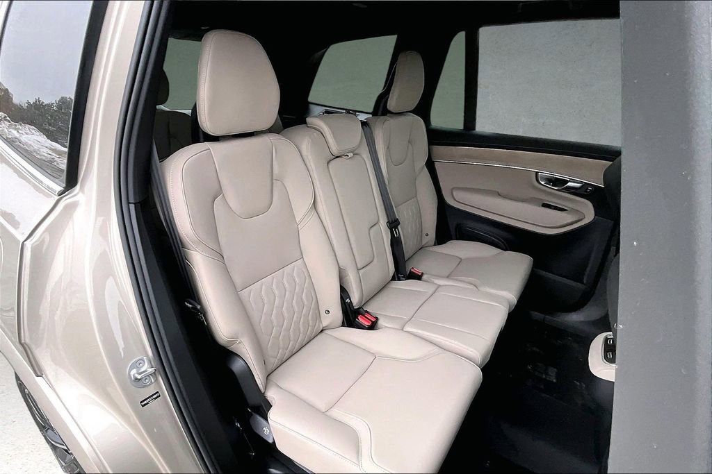 New 2026 Volvo XC90 B6 Plus w/ Protection Package Premier image 10