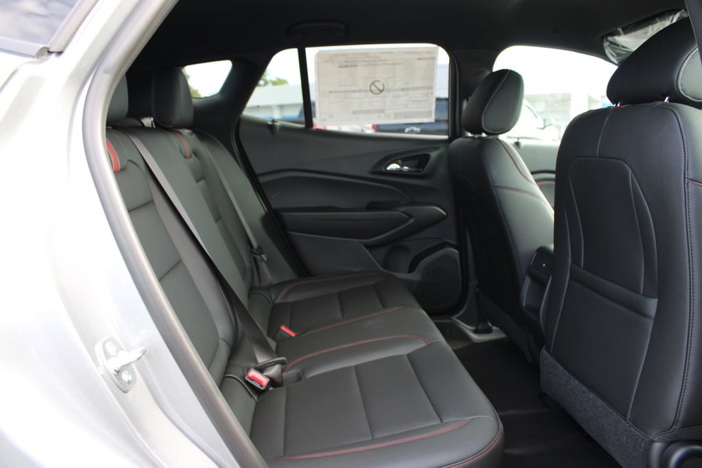 New 2026 Chevrolet Trax RS w/ Driver Confidence Package FWD image 32