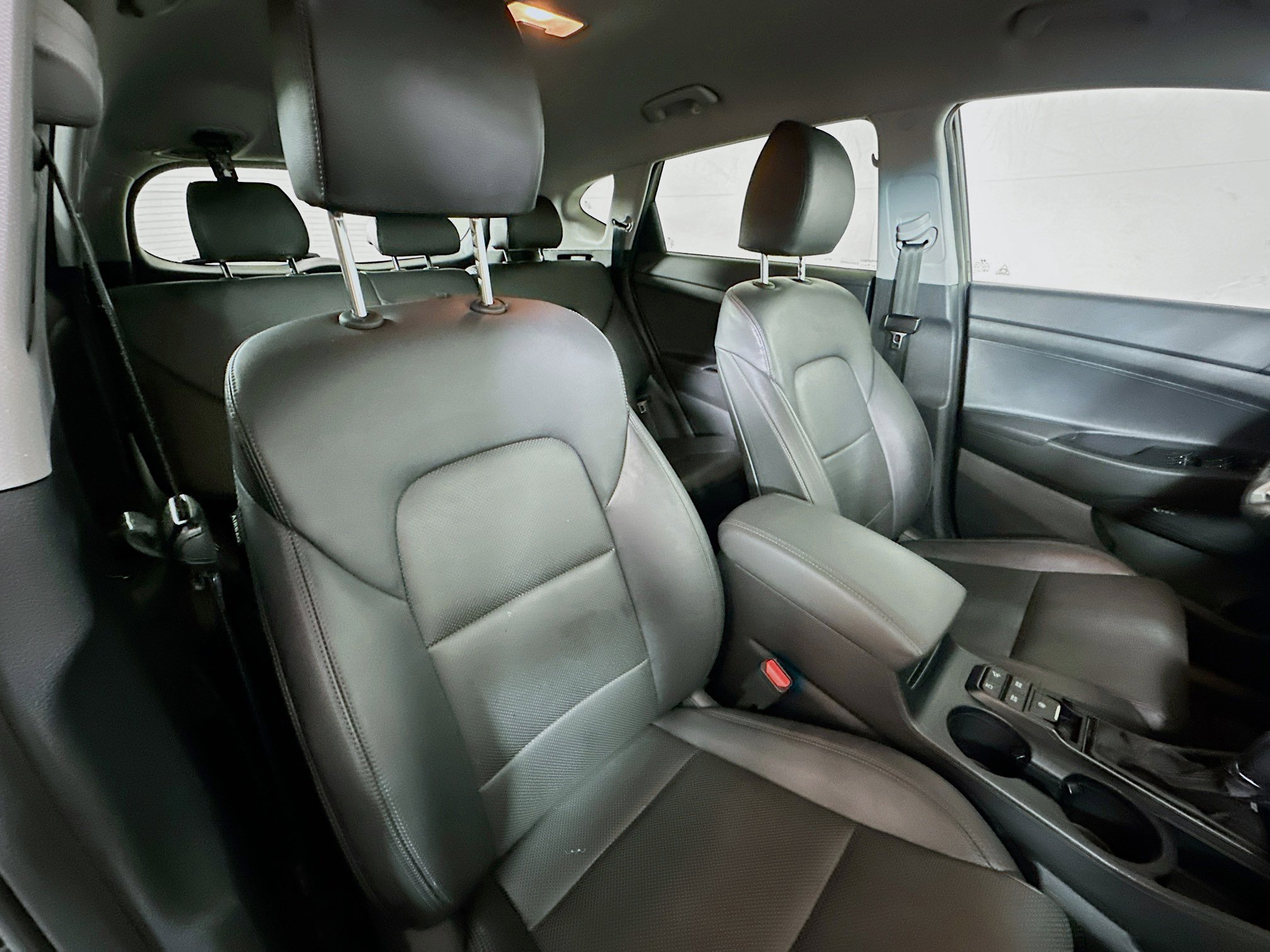 Used 2021 Hyundai Tucson Limited w/ Cargo Package image 27