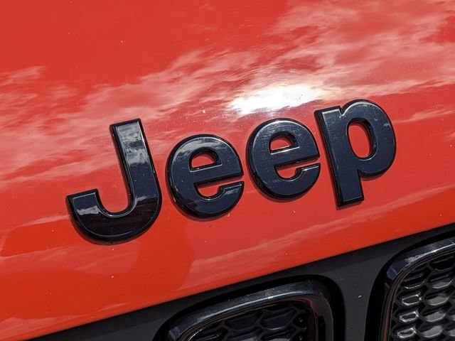 Used 2018 Jeep Renegade Altitude AWD/4WD image 9