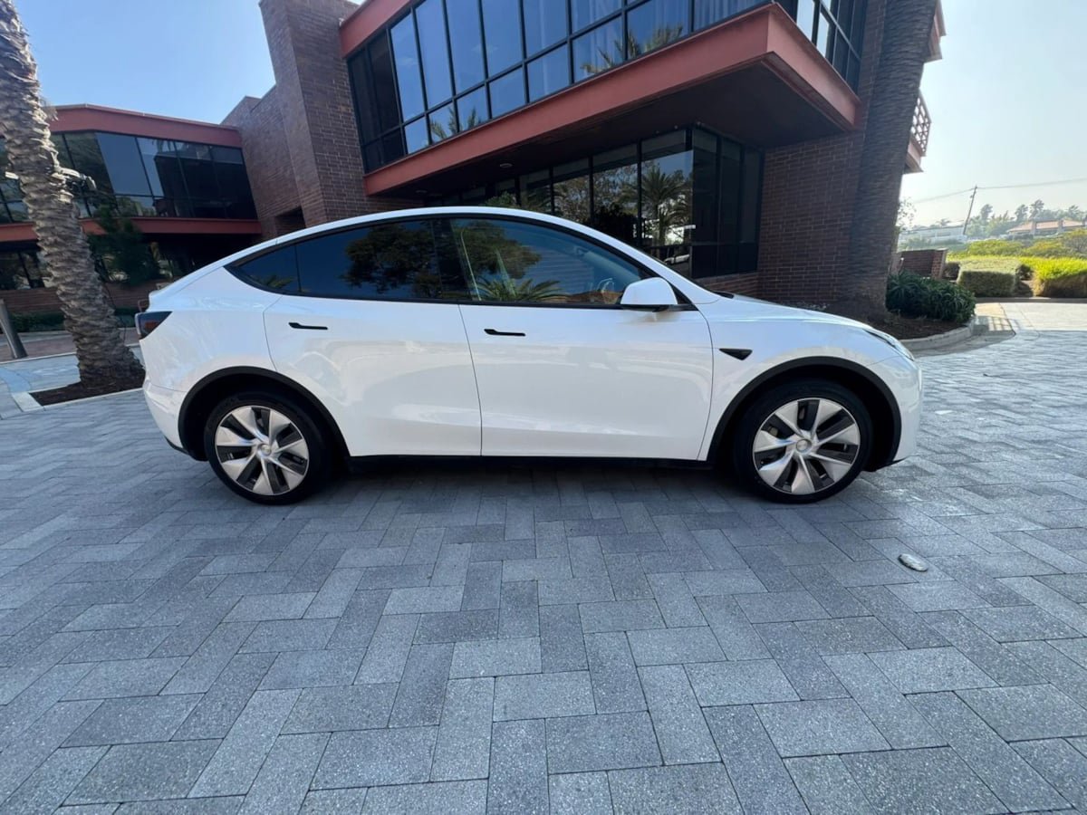 Used 2023 Tesla Model Y Long Range AWD/4WD image 8