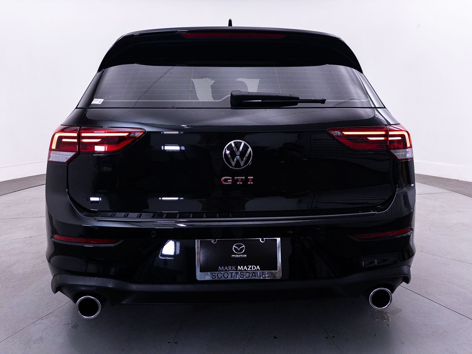 Used 2024 Volkswagen GTI SE FWD image 19