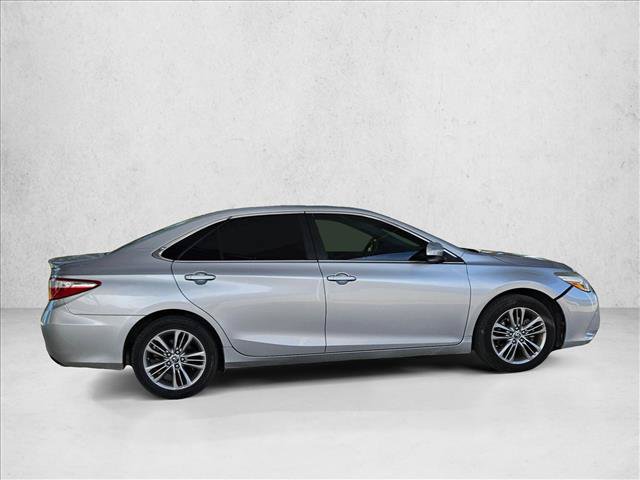 Used 2016 Toyota Camry SE FWD image 4
