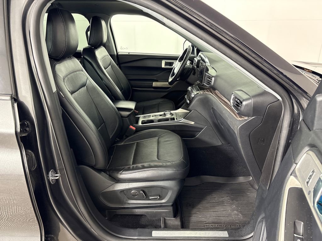 Certified 2020 Ford Explorer Limited w/ Hybrid Equipment Group 310A RWD image 6