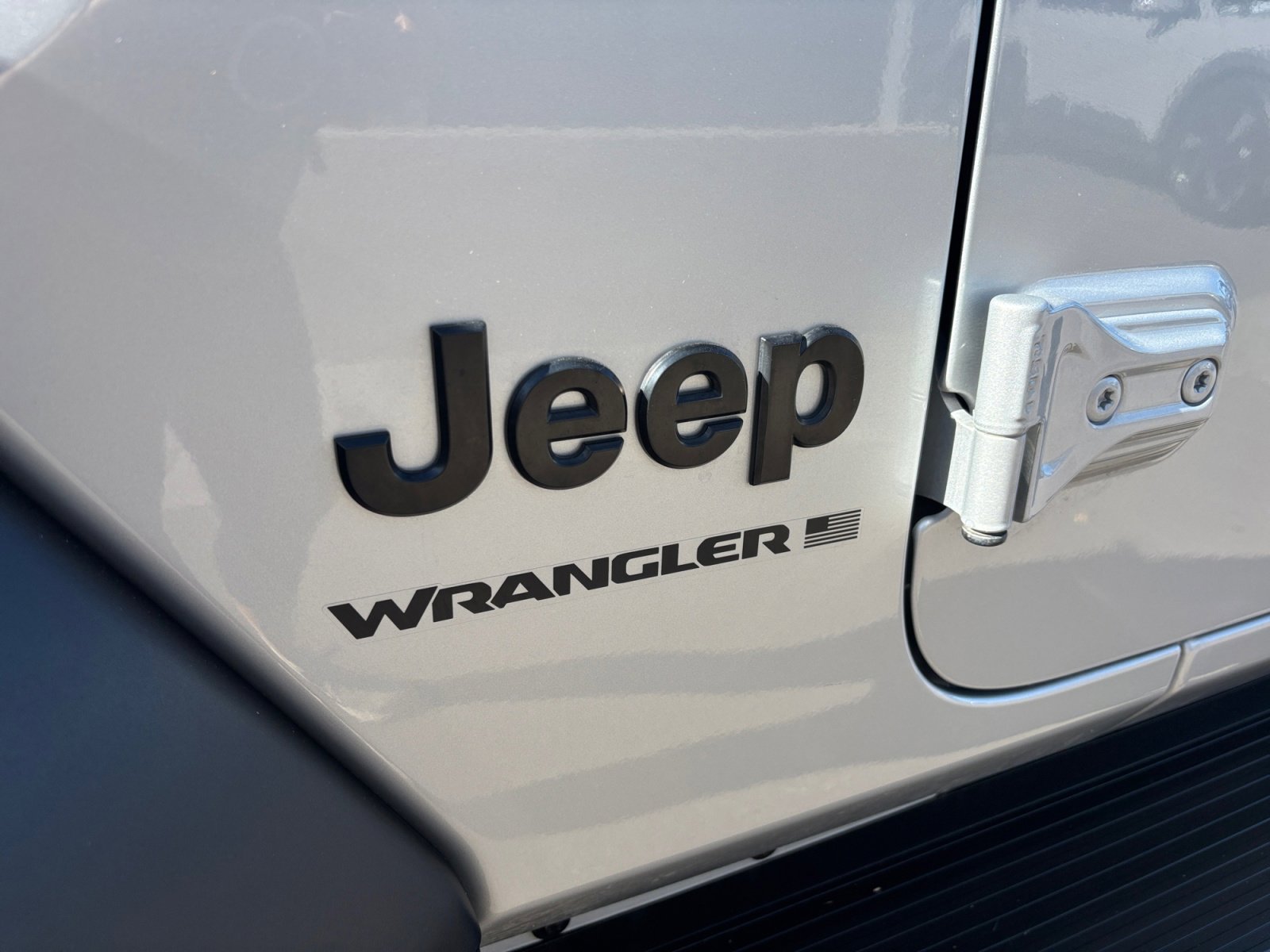 Used 2024 Jeep Wrangler Willys image 24