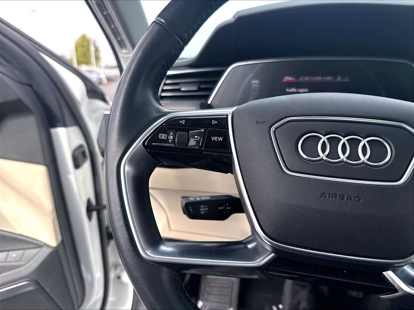 Used 2021 Audi e-tron Prestige w/ Prestige Package AWD/4WD image 14