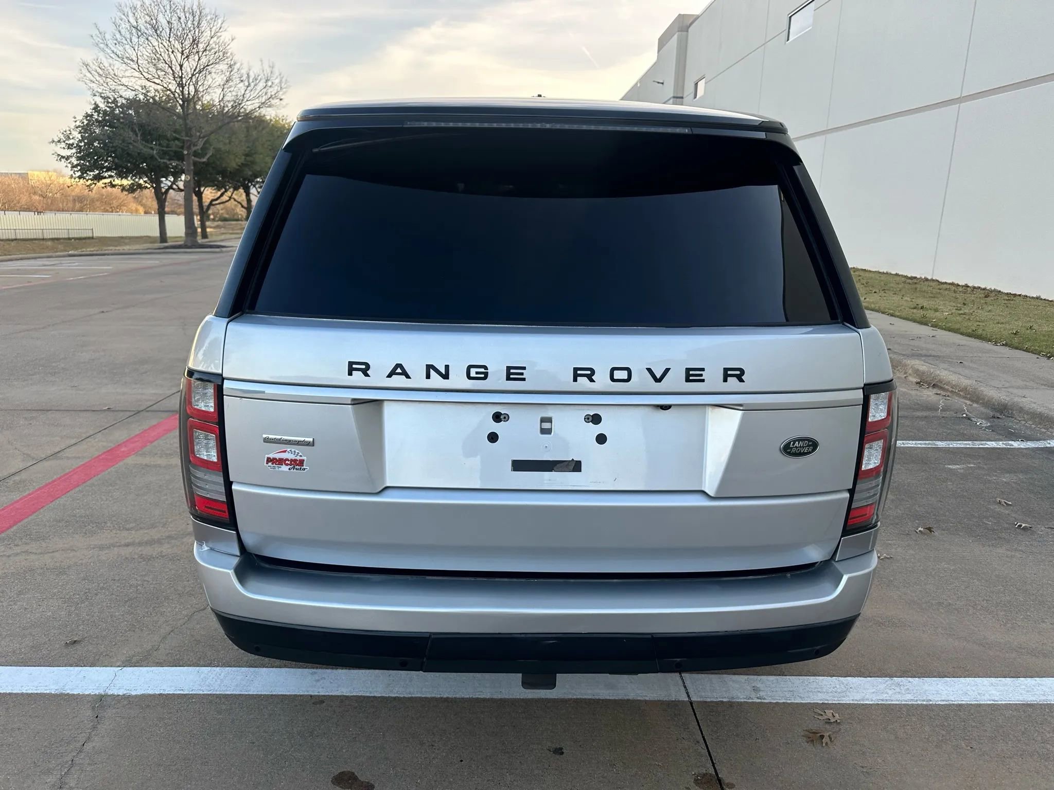 Used 2014 Land Rover Range Rover Long Wheelbase Autobiography image 10