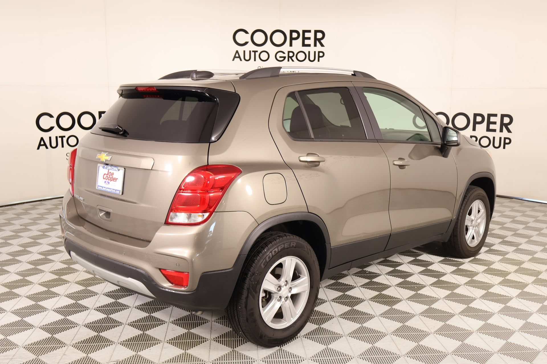 Used 2022 Chevrolet Trax LT w/ Driver Confidence Package AWD/4WD image 19