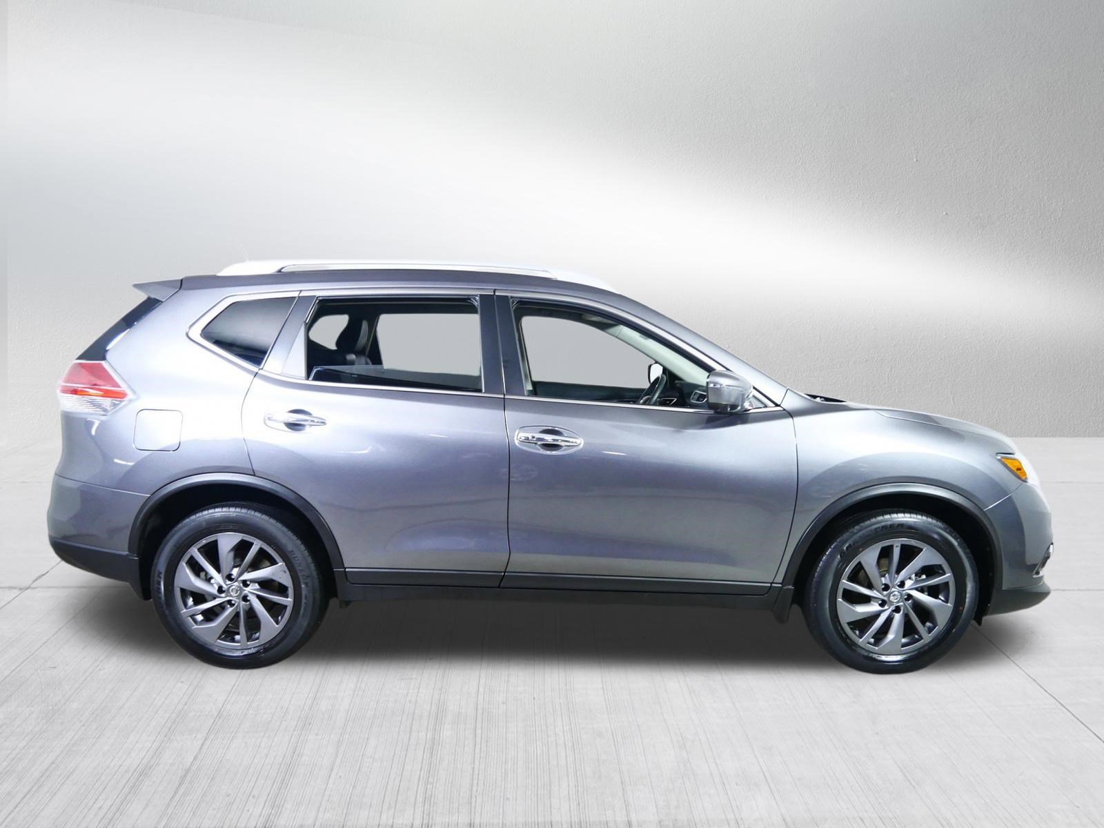 Used 2016 Nissan Rogue SL w/ SL Premium Package image 8