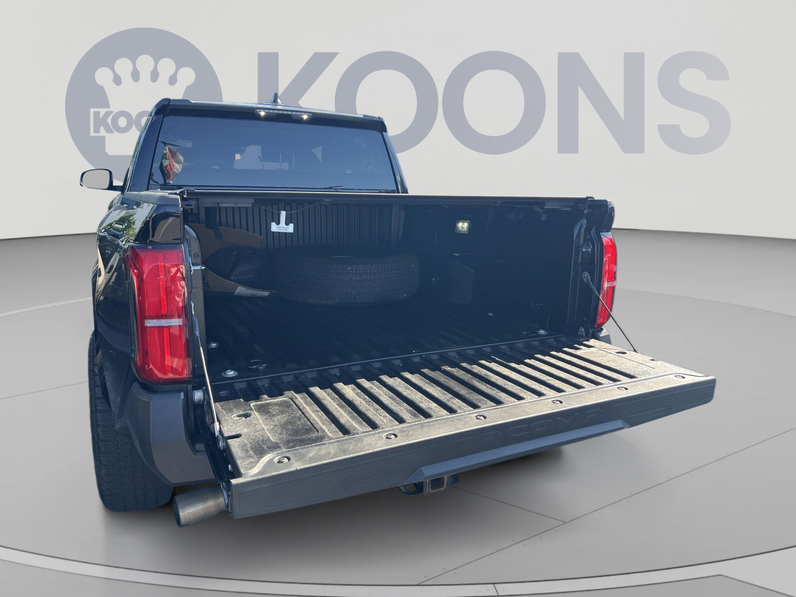 Used 2025 Toyota Tacoma SR AWD/4WD image 22