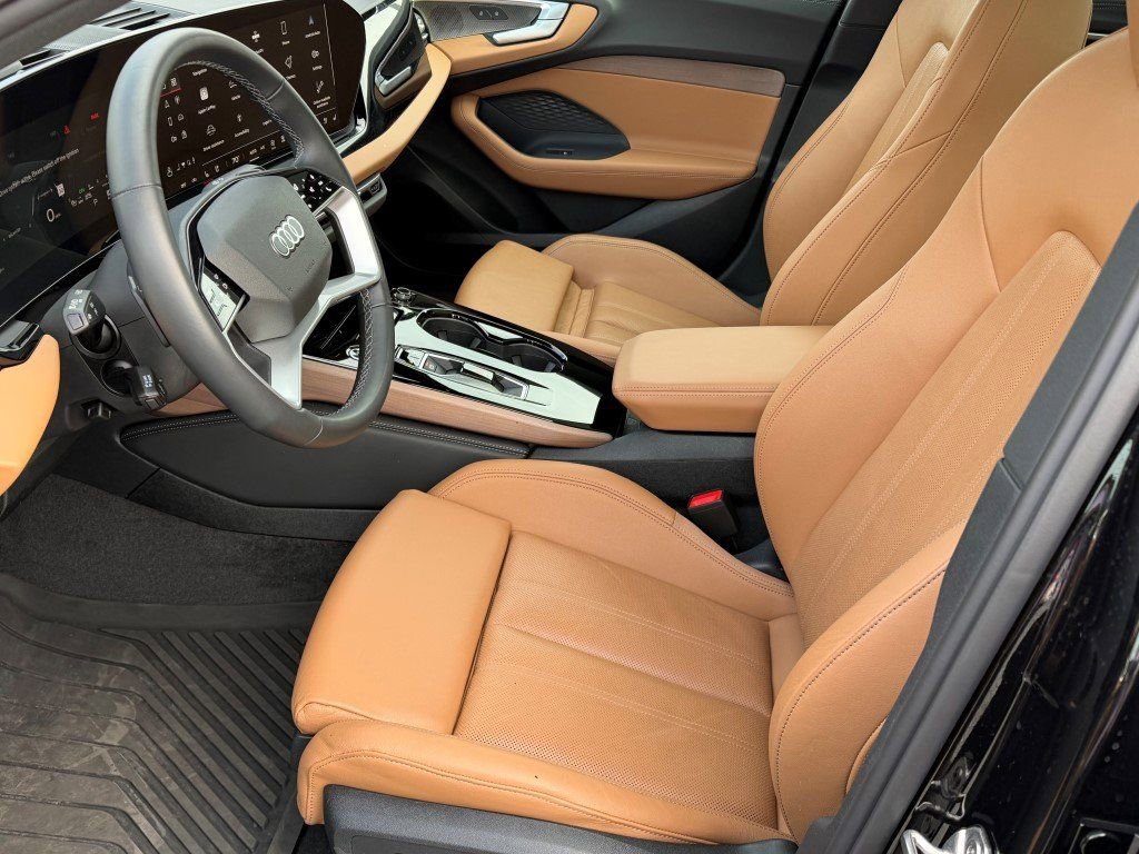 Used 2025 Audi A5 2.0T Premium Plus w/ Premium Plus image 23