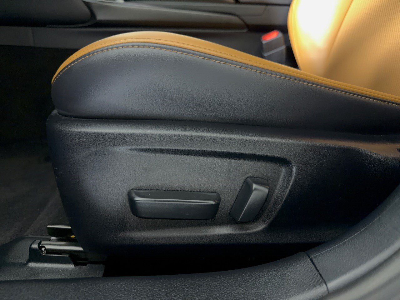 Used 2025 Lexus IS 350 F Sport w/ Accessory Package RWD image 16