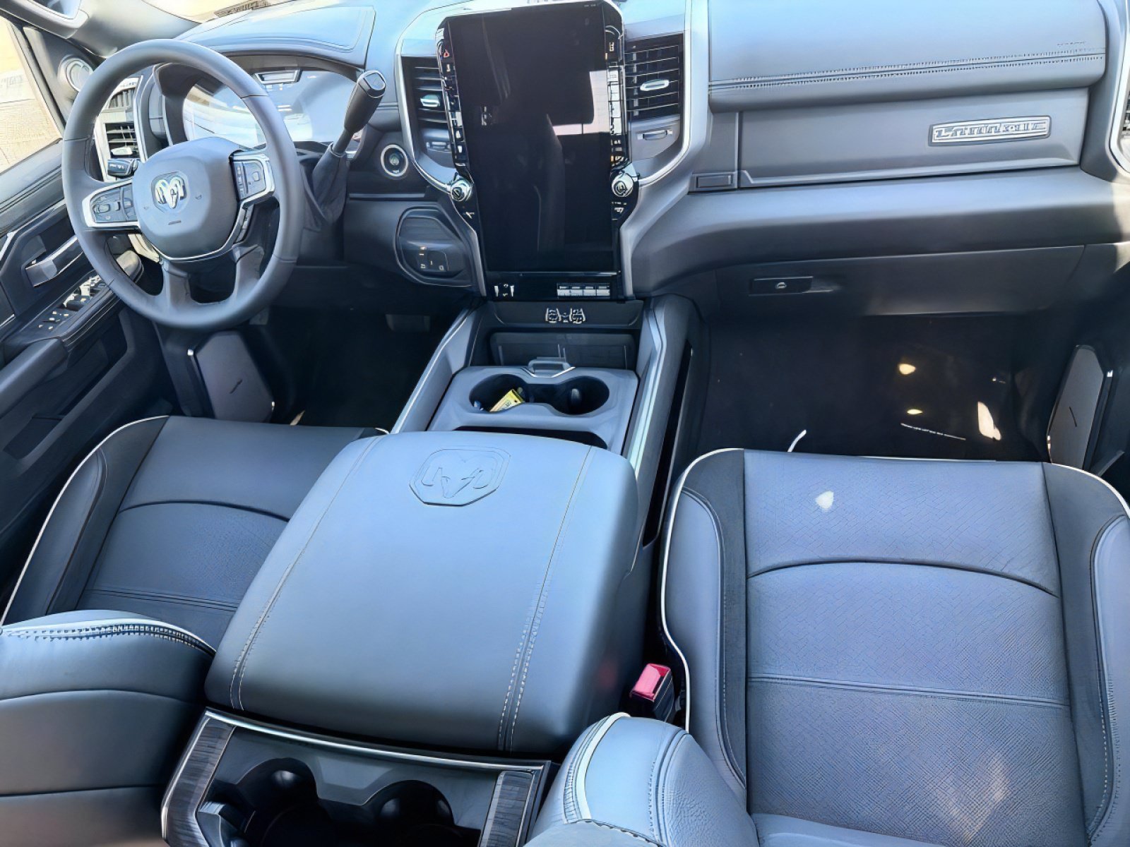 New 2026 RAM 2500 Laramie AWD/4WD image 13