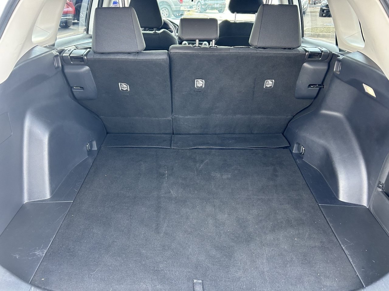 Used 2025 Toyota RAV4 LE AWD/4WD image 10