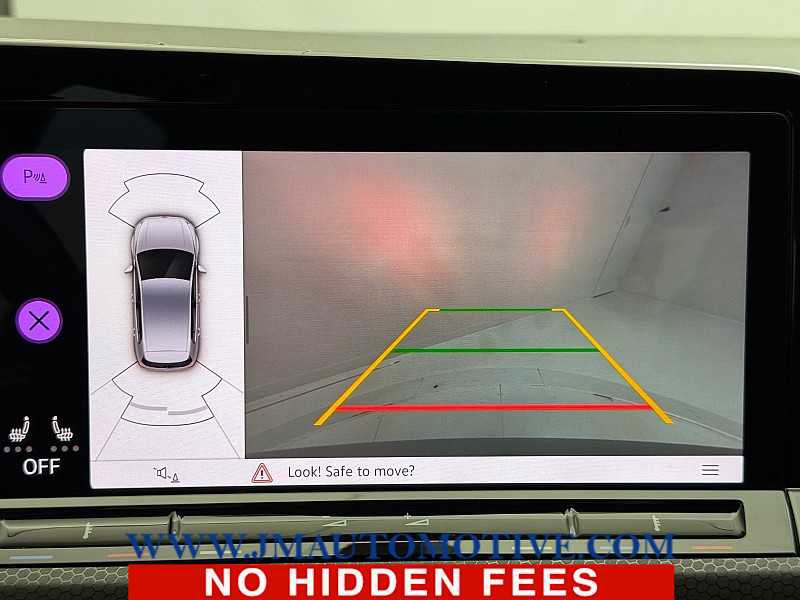 Used 2022 Volkswagen GTI SE image 32