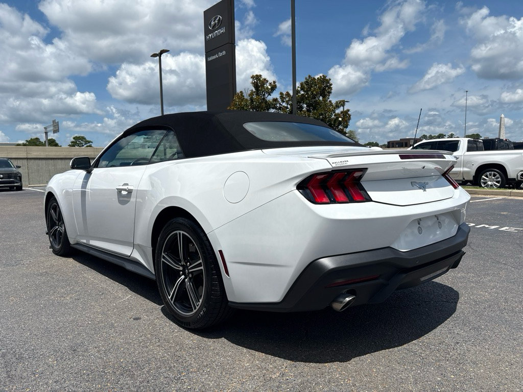 Used 2025 Ford Mustang Premium RWD image 7