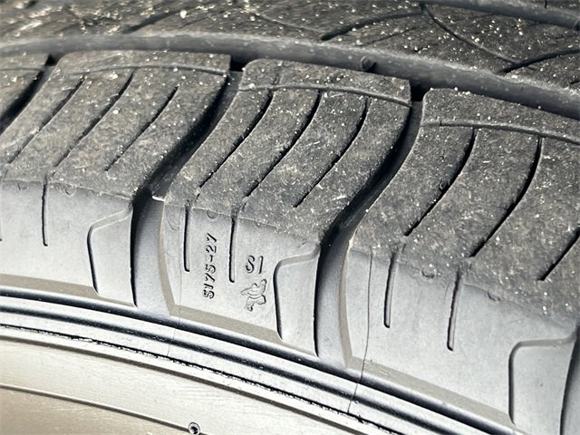 Used 2024 Ford Edge SEL image 8