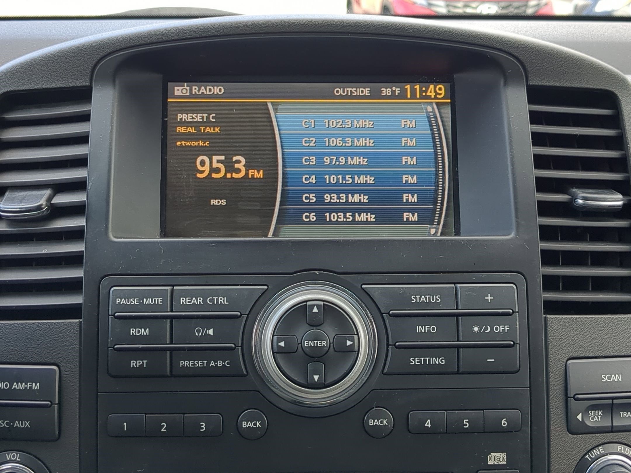 Used 2011 Nissan Pathfinder SV w/ Protection Pkg image 21