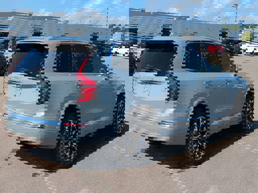 Used 2026 Volvo XC90 B6 Plus w/ Protection Package Premier image 6