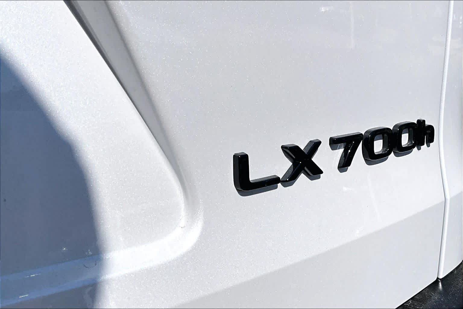 New 2026 Lexus LX 700h Luxury w/ Appearance Package AWD/4WD image 7