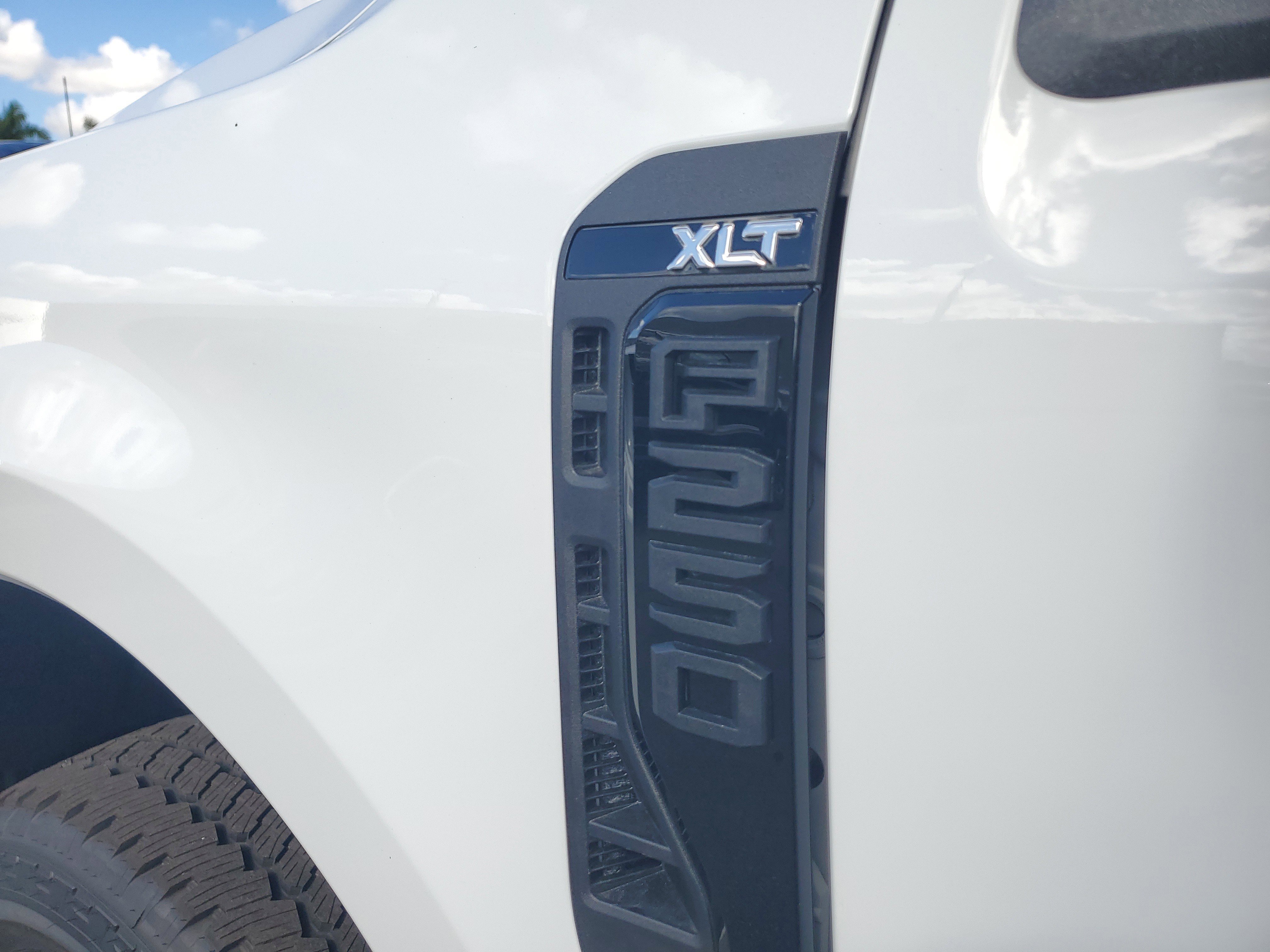 New 2026 Ford F250 XLT w/ XLT Premium Package image 8