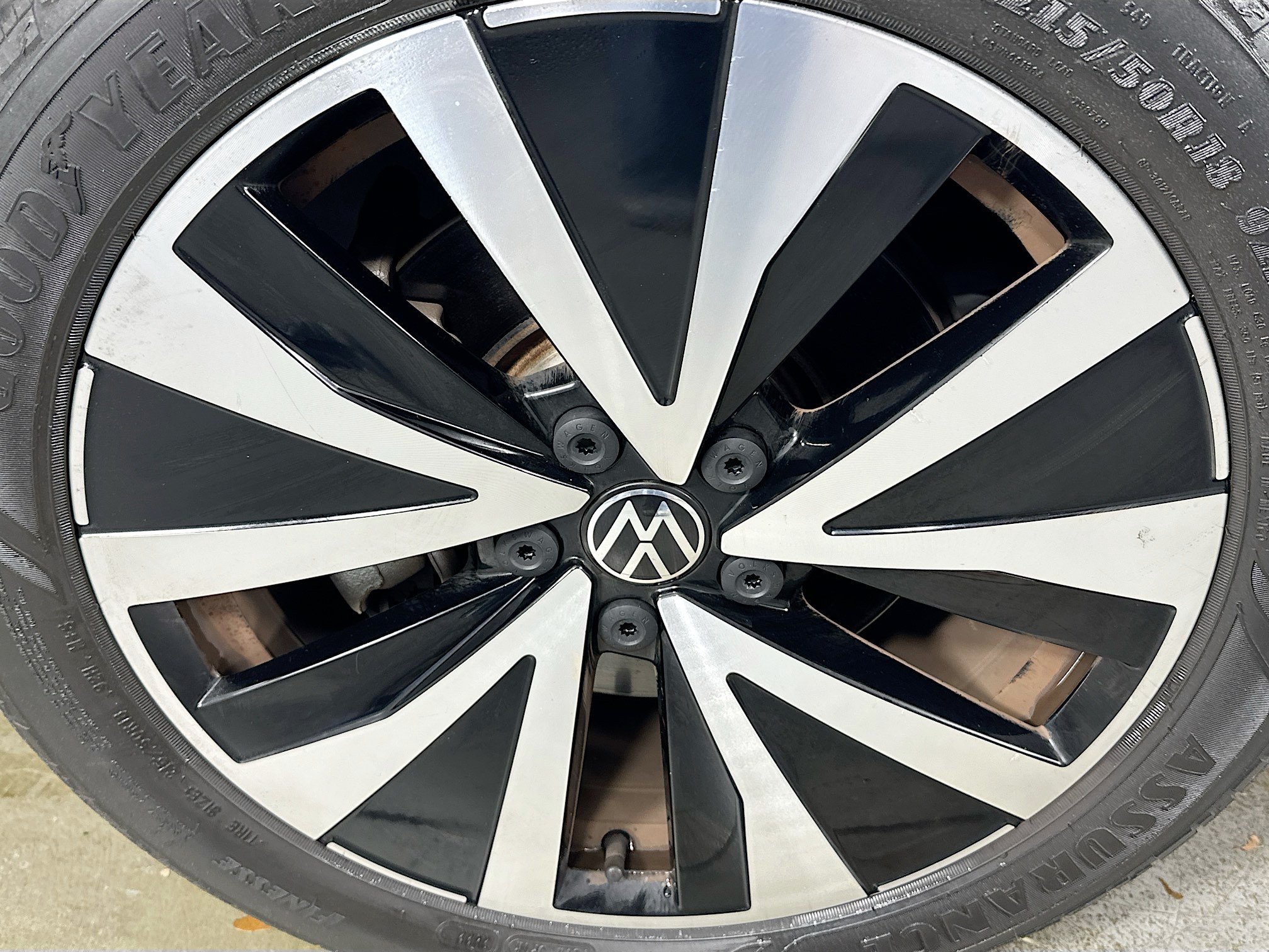 Used 2023 Volkswagen Taos SE FWD image 30