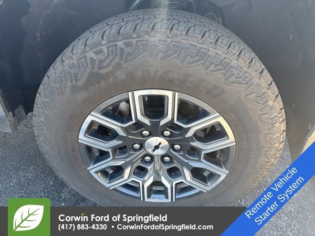 Used 2024 Chevrolet Colorado Z71 w/ Z71 Convenience Package 2 image 11