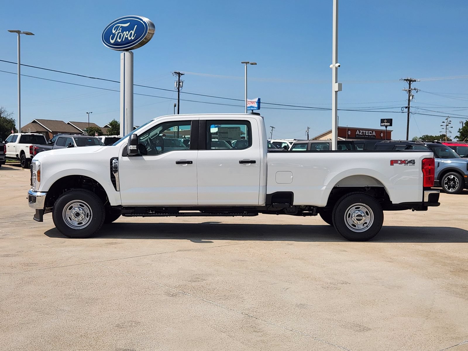 New 2026 Ford F250 XL w/ FX4 Off-Road Package AWD/4WD image 3