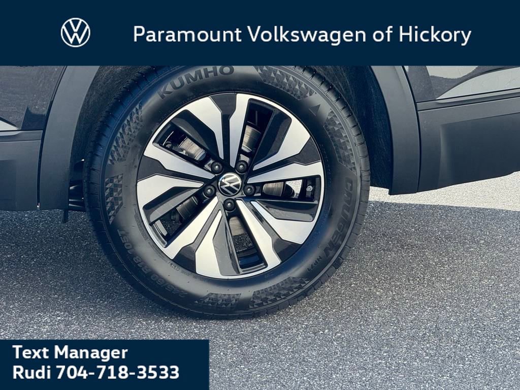 New 2026 Volkswagen Atlas SE image 3