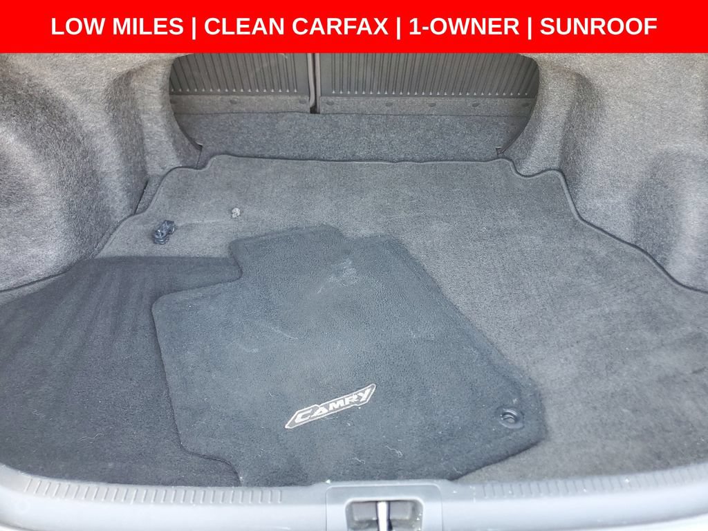 Used 2013 Toyota Camry SE w/ Leather Pkg FWD image 12