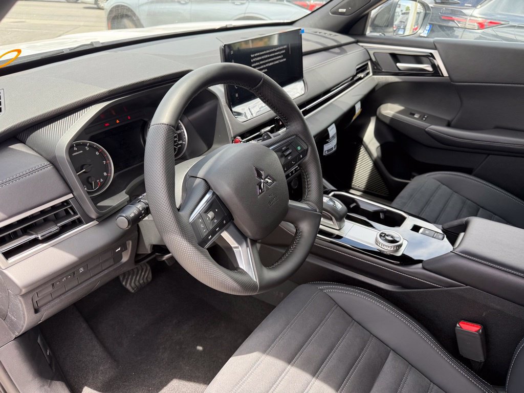 New 2026 Mitsubishi Outlander AWD image 18