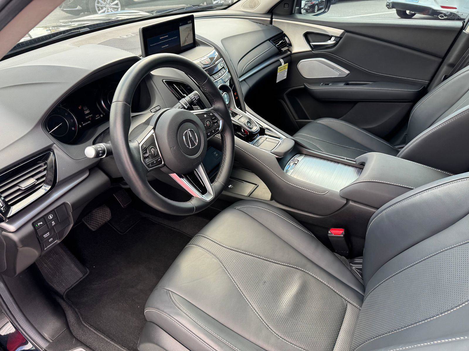 Used 2024 Acura RDX SH-AWD w/ Technology Package image 3