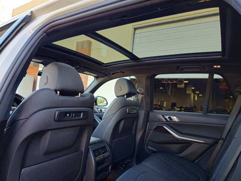 Used 2019 BMW X5 xDrive40i AWD/4WD image 30