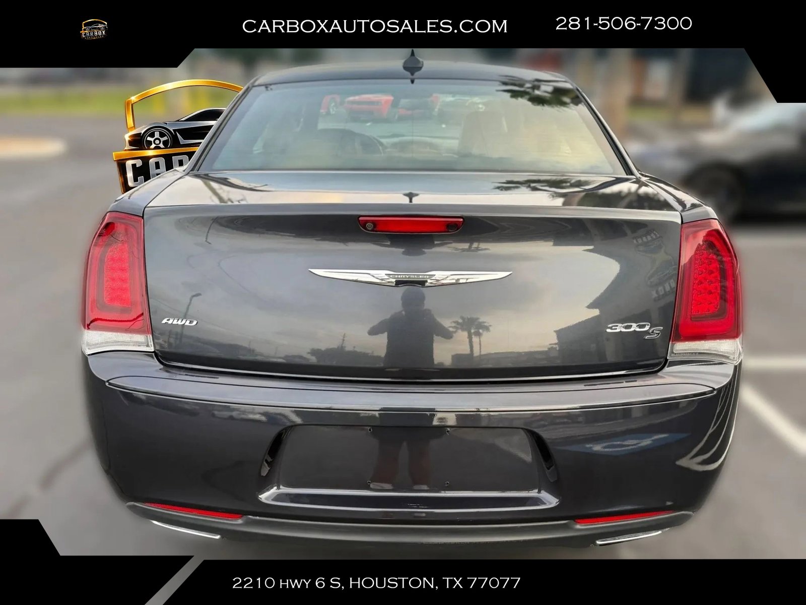 Used 2018 Chrysler 300 S AWD/4WD image 4