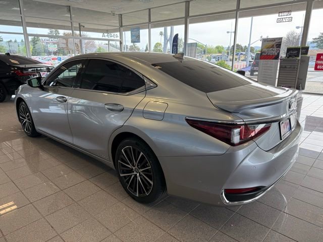 Used 2022 Lexus ES 300h w/ Premium Package image 5