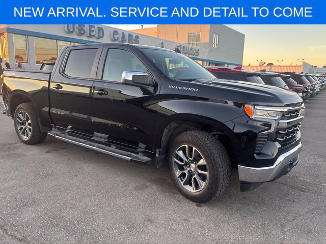 Used 2025 Chevrolet Silverado 1500 LT AWD/4WD image 20