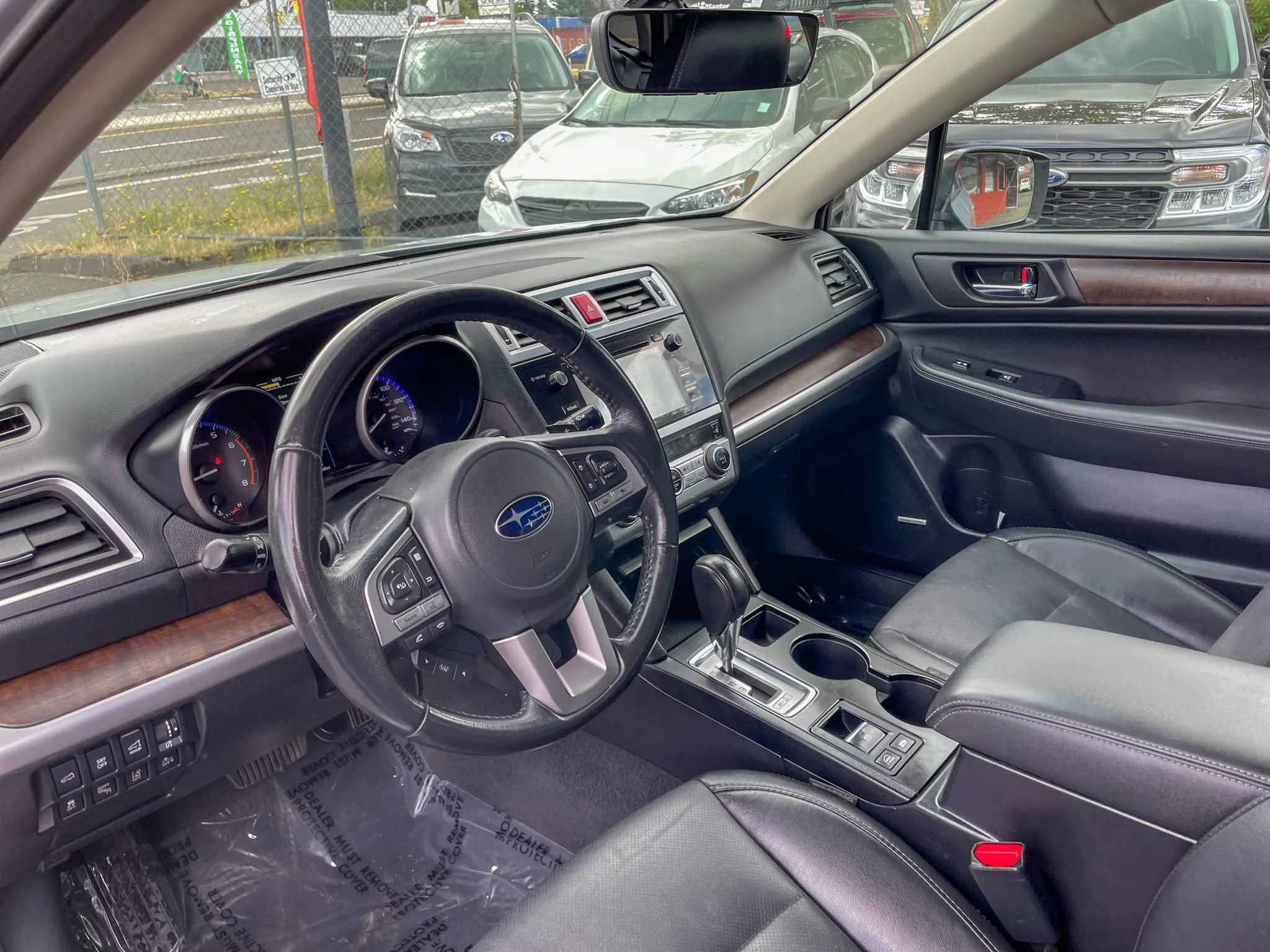 Used 2017 Subaru Outback 2.5i Limited AWD/4WD image 12